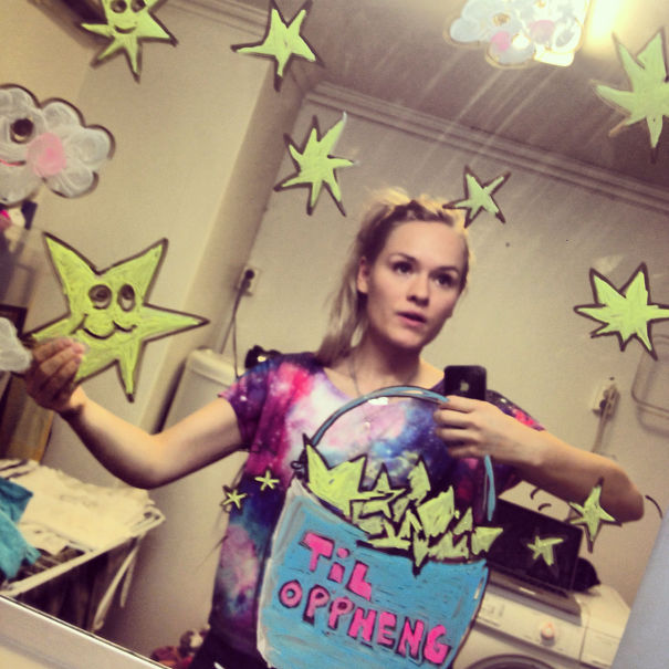 I-drew-these-mirrorselfies-on-my-bathroom-mirror16__605