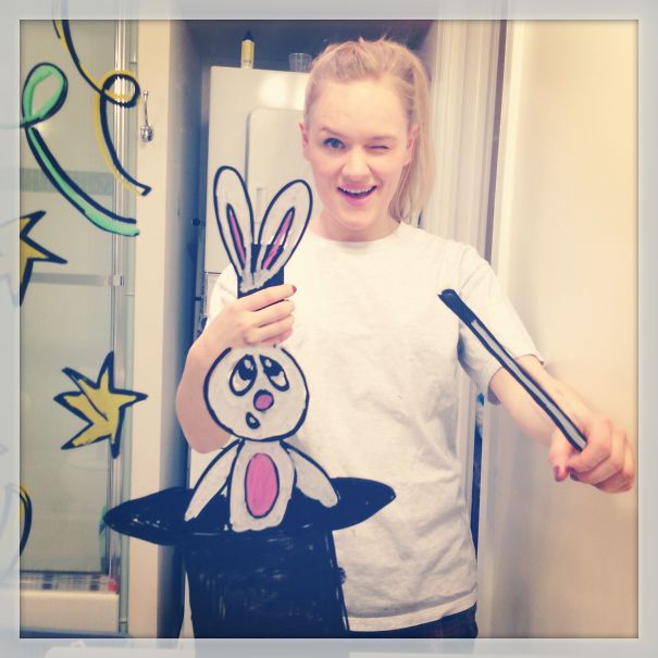 I-drew-these-mirrorselfies-on-my-bathroom-mirror9__605